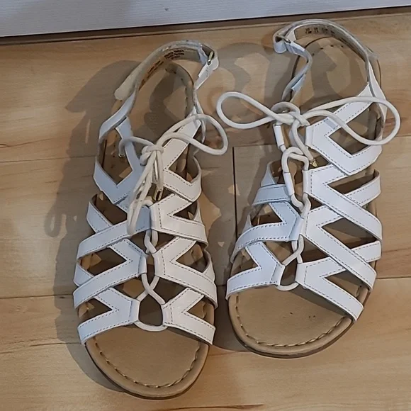 Naturalizer women's size 7.5 white sandals - Picture 2 of 5